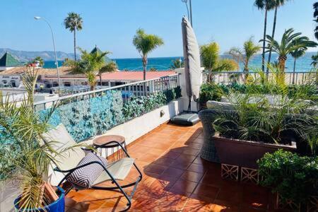 Apartamento En Primera Linea De Playa Нерха Экстерьер фото