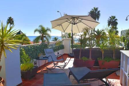 Apartamento En Primera Linea De Playa Нерха Экстерьер фото