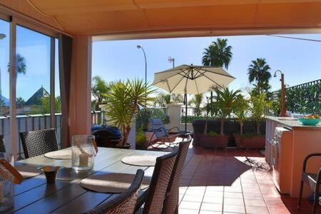 Apartamento En Primera Linea De Playa Нерха Экстерьер фото