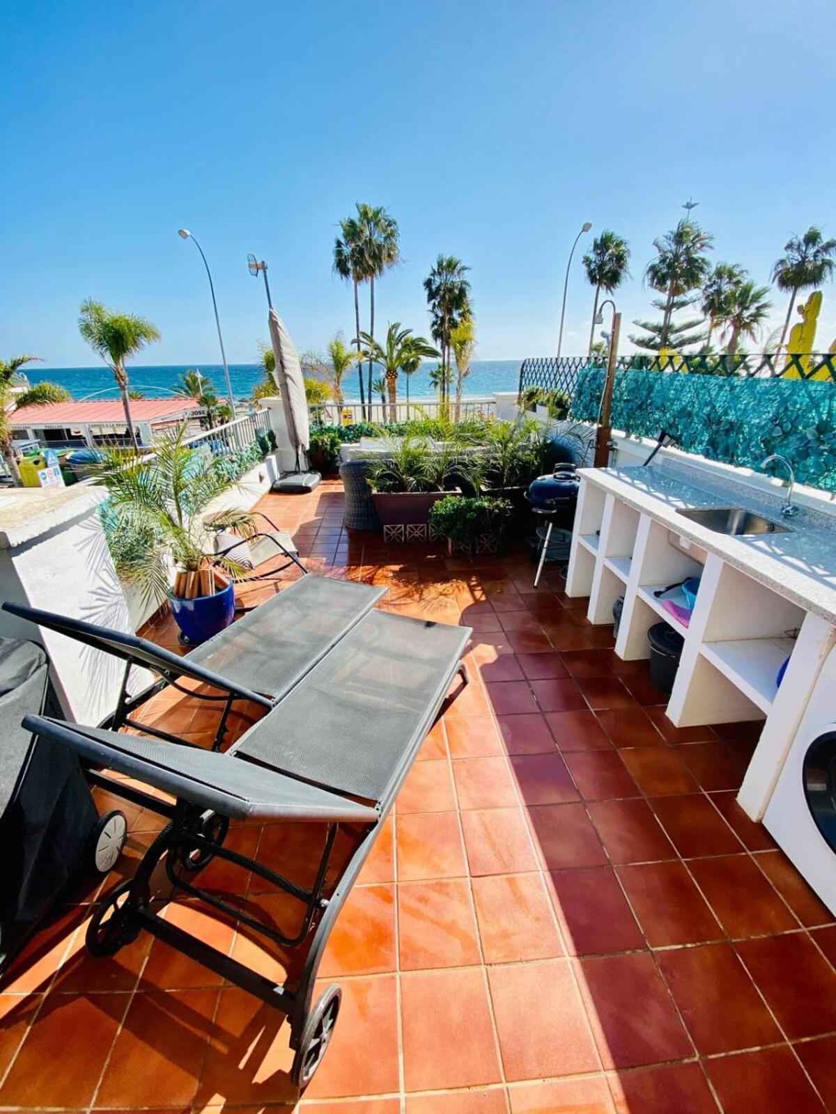 Apartamento En Primera Linea De Playa Нерха Экстерьер фото